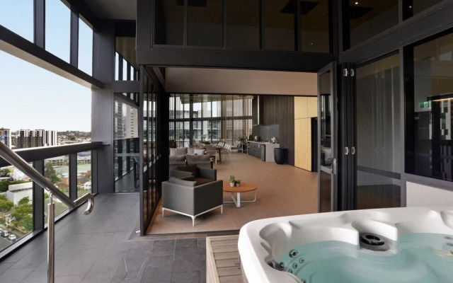 Brisbane One Apartment 3 Bedroom