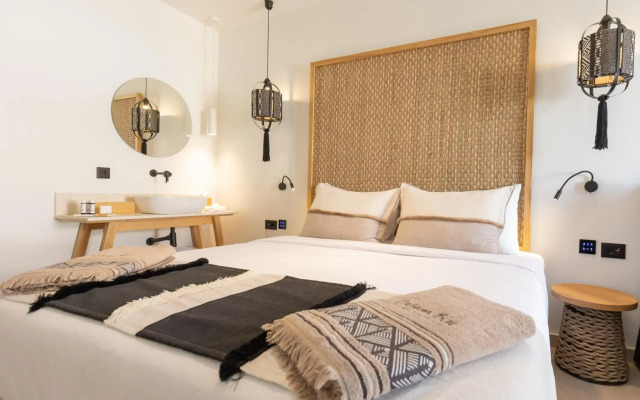 Cabana Blu Hotel & Suites