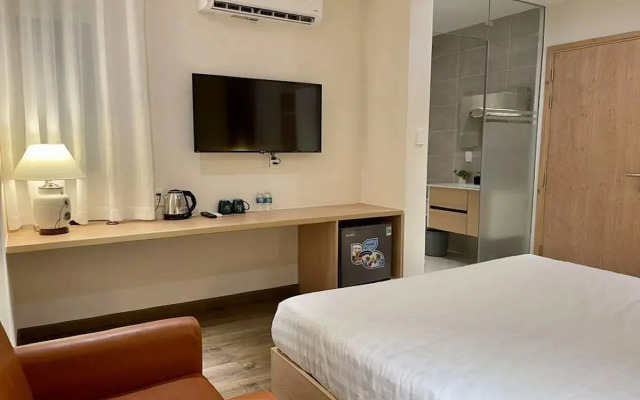 Lanura Apartments and Hotel