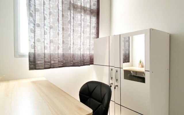Cozy Stay Studio Transpark Juanda Bekasi Timur Apartment