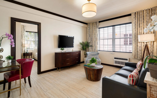 Tradewinds Apartment Hotel