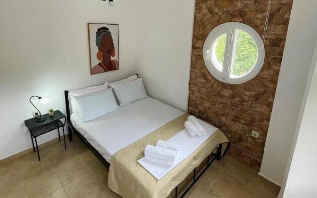 Eden apartment Paliouri Cozy with private garden