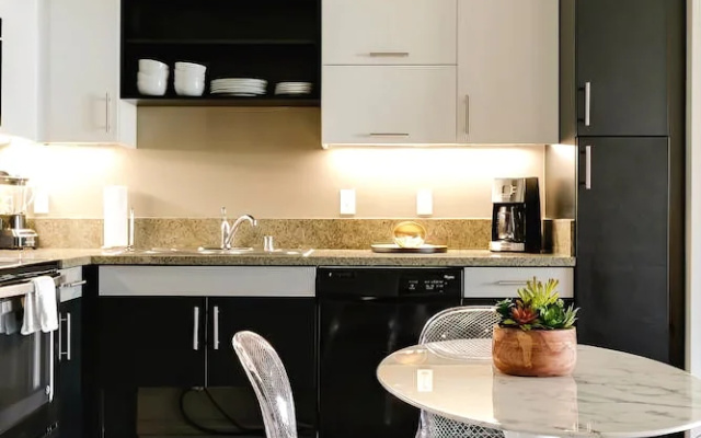 Walk to Venice Beach From a Sleek Apartment