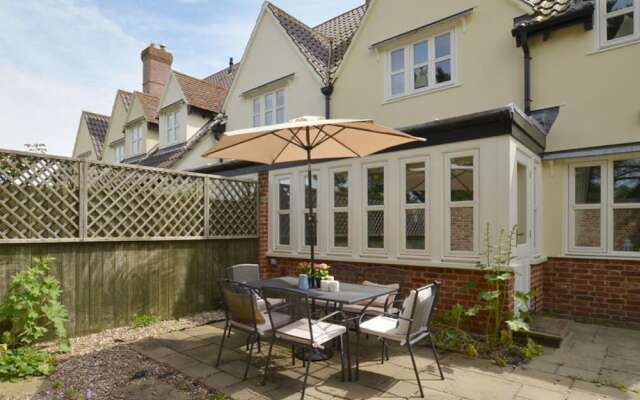 Restful Holiday Home in Aldeburgh With Garden