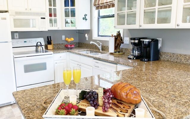 Amazing Sunsets 3 Bedroom Home by RedAwning