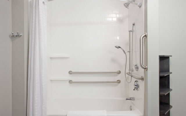 Candlewood Suites Grand Island by IHG