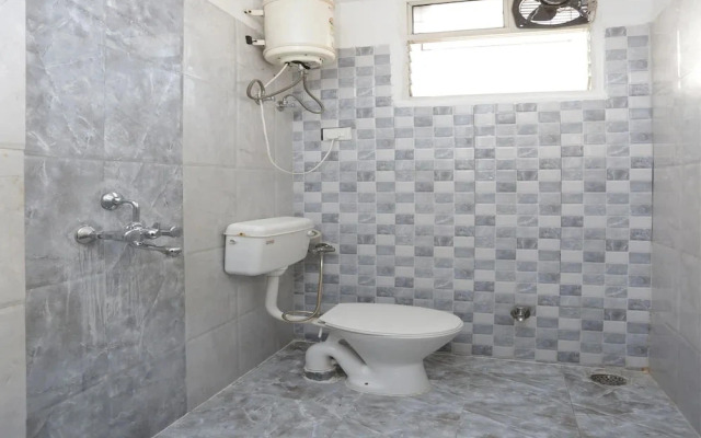 Hotel Abhinav Palace by OYO Rooms