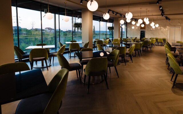 Hotel Aventus