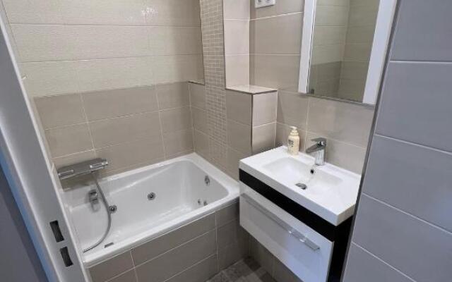 100m2 // Ideal Family/Friends // 5min Disney/Val Deurope