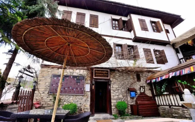 Kadioglu Sehzade Konaklari