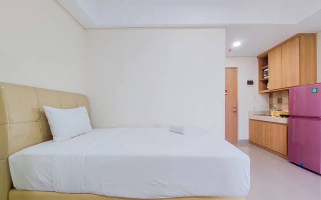 Comfort And Homey Studio Apartment At B Residence