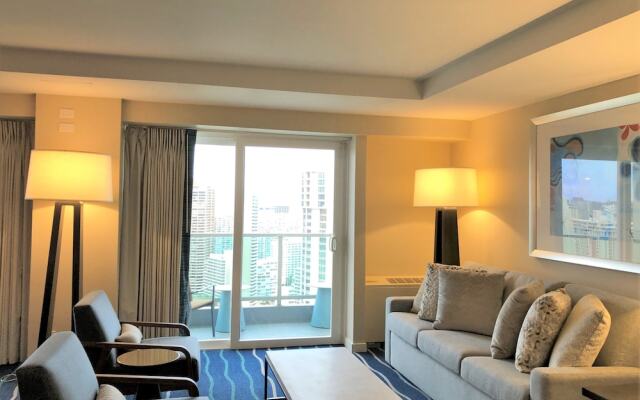 Castle at Ala Moana Hotel