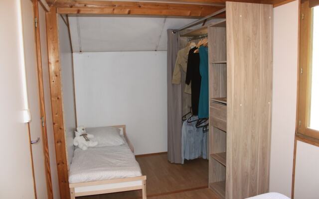 Camping Domaine de Senaud - Les Chalets