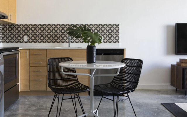 Sonder Biscayne Stunning 3BR + Balcony