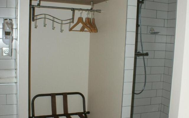 What Else Hotel