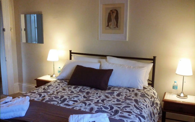 The Bank Guest House Glen Innes