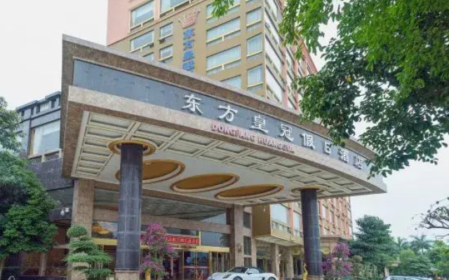 Oriental Crown Holiday Hotel