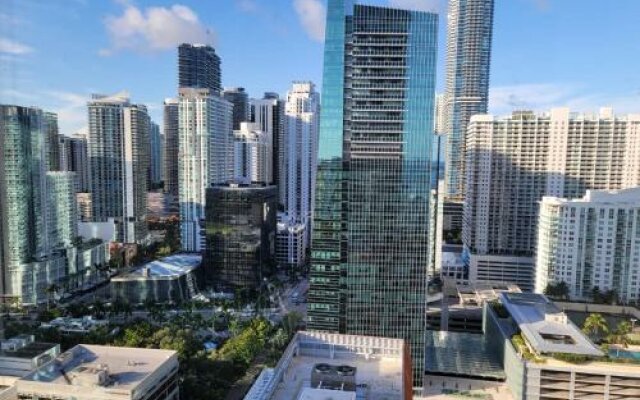 Privately Owned Luxury 2 Bedroom 2 Bath Suite In The Four Seasons Hotel Miami Sleeps 6