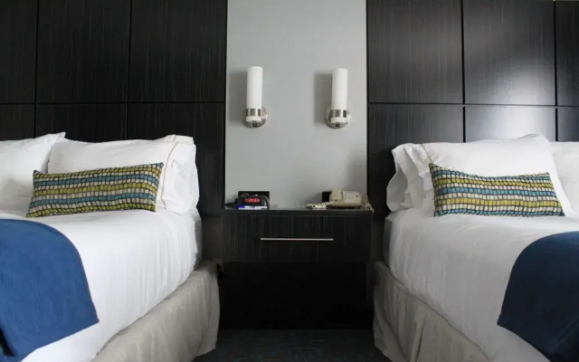 Holiday Inn Express Janesville I-90 & US Highway 14