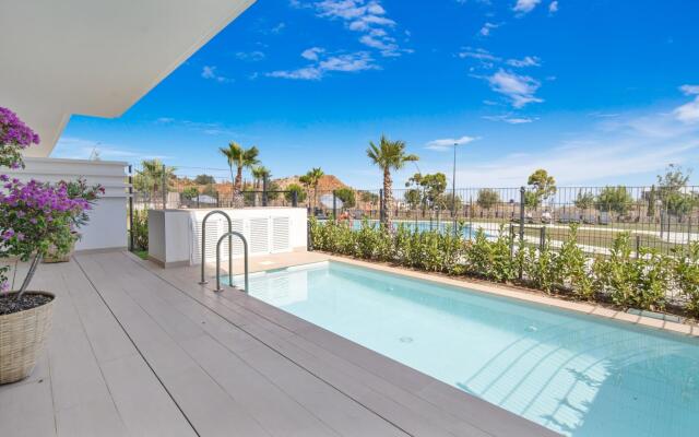 Levi in Fuengirola with 2 bedrooms and 2 bathrooms