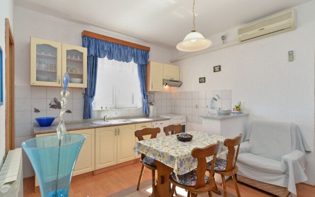 Apartments Vrcevan 811