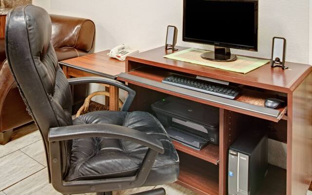 Days Inn By Wyndham Lincoln