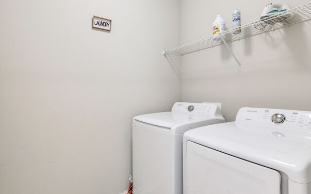 Lawrenceville Townhome w/ Community Pool Access!