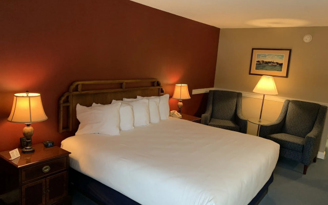 Fireside Inn & Suites Gilford