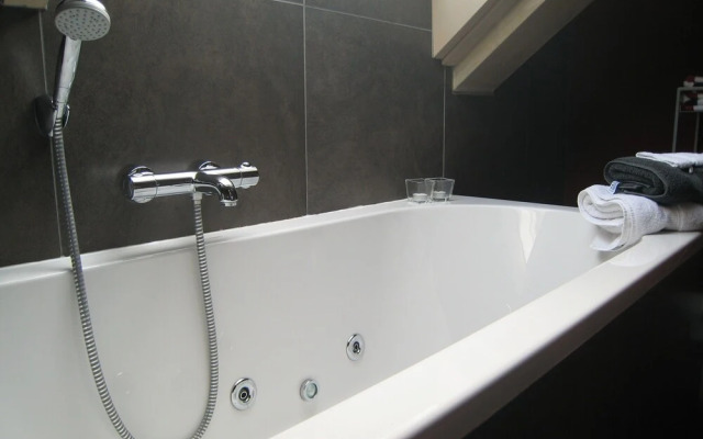 These two Holiday Homes Built in 2006