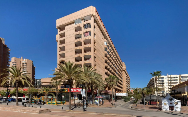 Las Palmeras Affiliated by FERGUS Hotel 