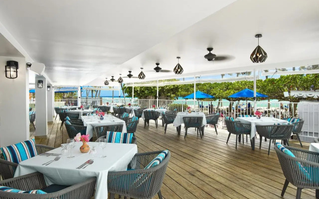 Coconut Court Beach Hotel