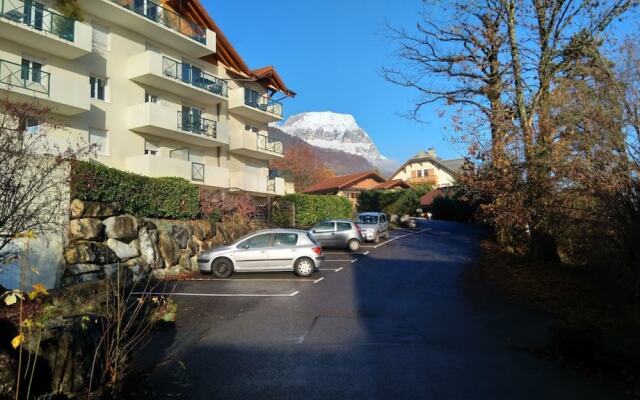 Spacious Apartment in Sallanches near Ski Area