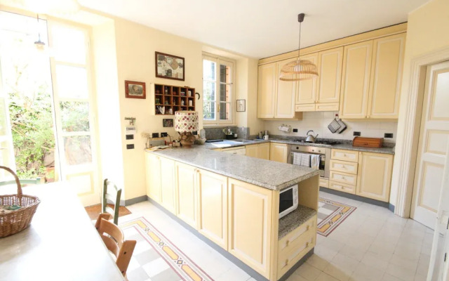 Botanic Garden Villa