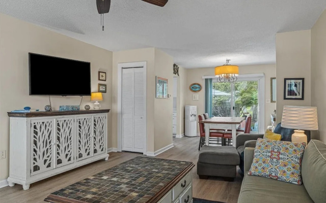 High Tider 3 Bedroom Home by RedAwning