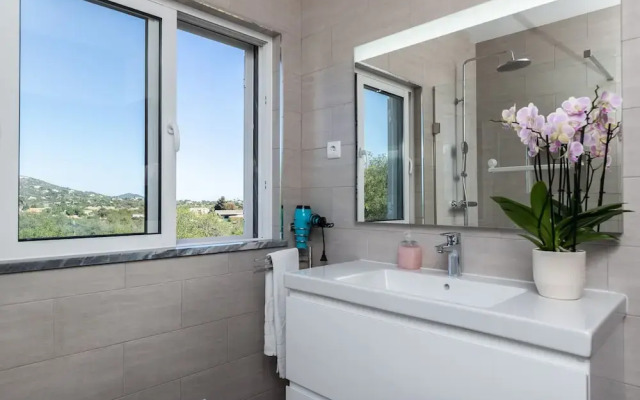 Looking to Landscape Sea View Private Pool Villa