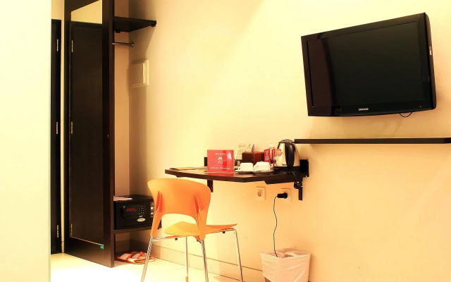 V Hotel & Residence by ZEN Rooms