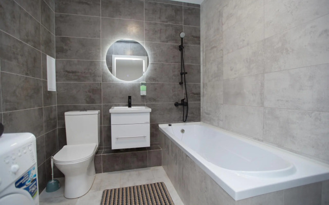 Саквояж на улице 40 лет Победы 2И