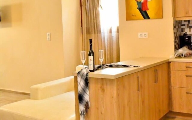 Asikiko Suites