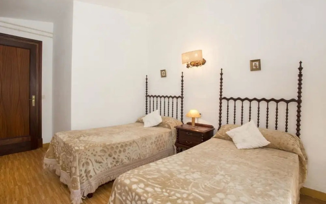 House - 2 Bedrooms with Sea views - 103213
