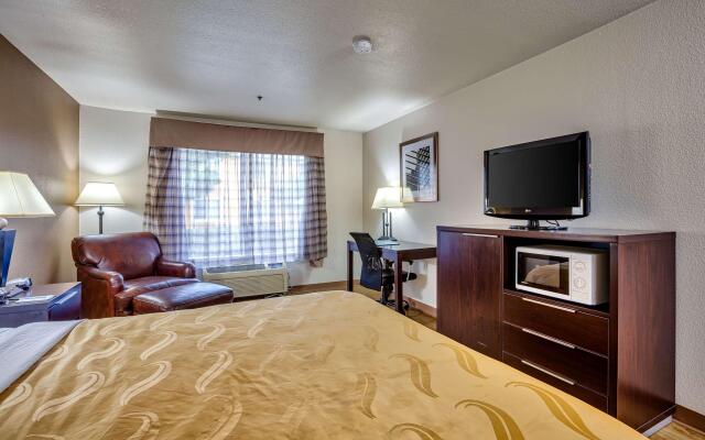 Quality Inn near Six Flags Discovery Kingdom - Napa Valley