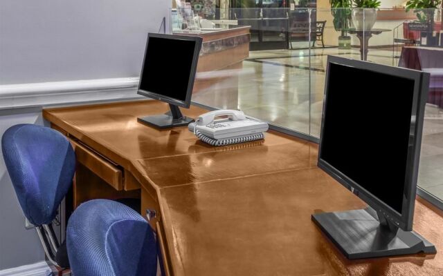 Ramada Plaza Garden Grove