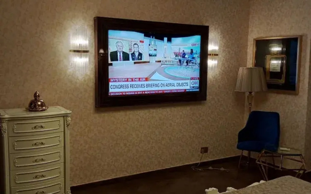 No. 1 Hotel