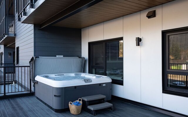 Villa 23 Cabot Peaks Revelstoke Vacation