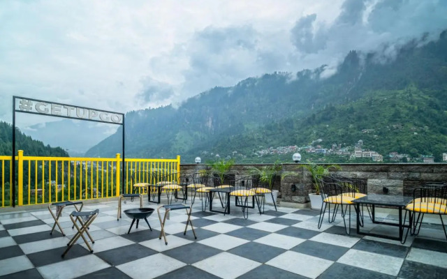 The Hosteller Old Manali, Manu Temple