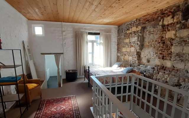 Roermond Uniek Stadspand, compleet woonhuis