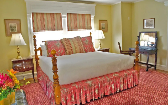 Hilltop Inn