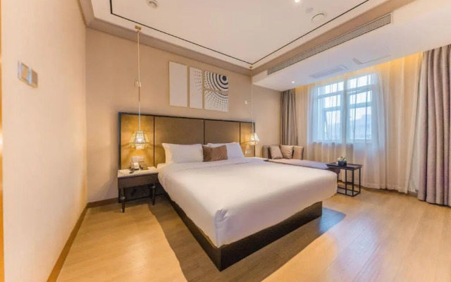 Yitel Premium (Shanghai Wujiaochang Metro Station)