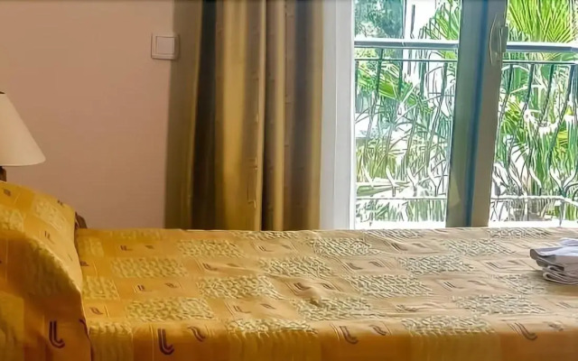 Belpoint Beach Hotel