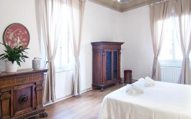 Lovely Apt 3min Walk to Ponte Vecchio