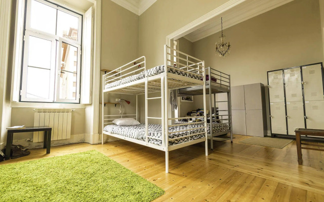 Nice Way Sintra Hostel